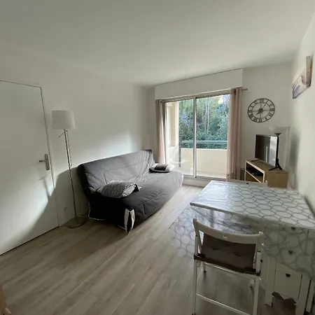 T2 Centre Avec Parking, Proche Et Commerces - Fr-1-319-21 Apartment *