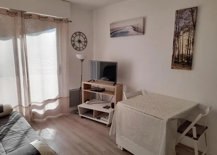 T2 Centre Avec Parking, Proche Et Commerces - Fr-1-319-21 Апартаменты